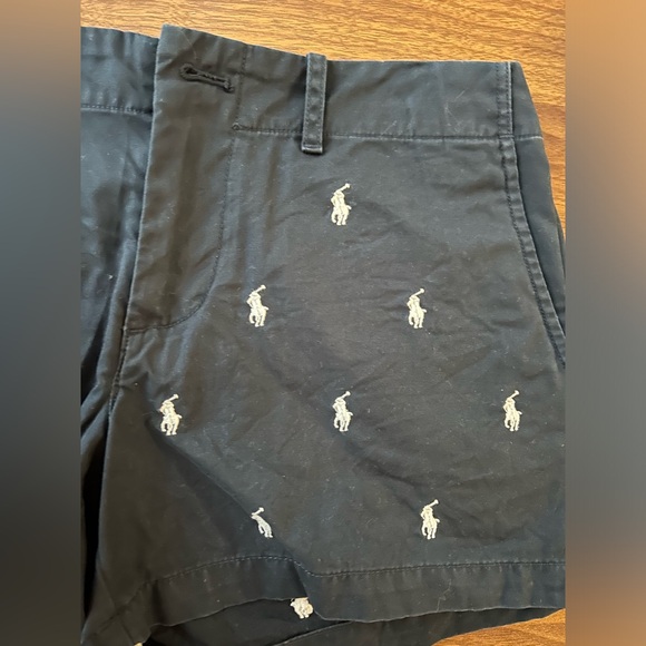 Polo shorts - Picture 2 of 5